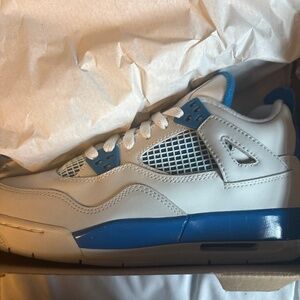 Jordan 4s